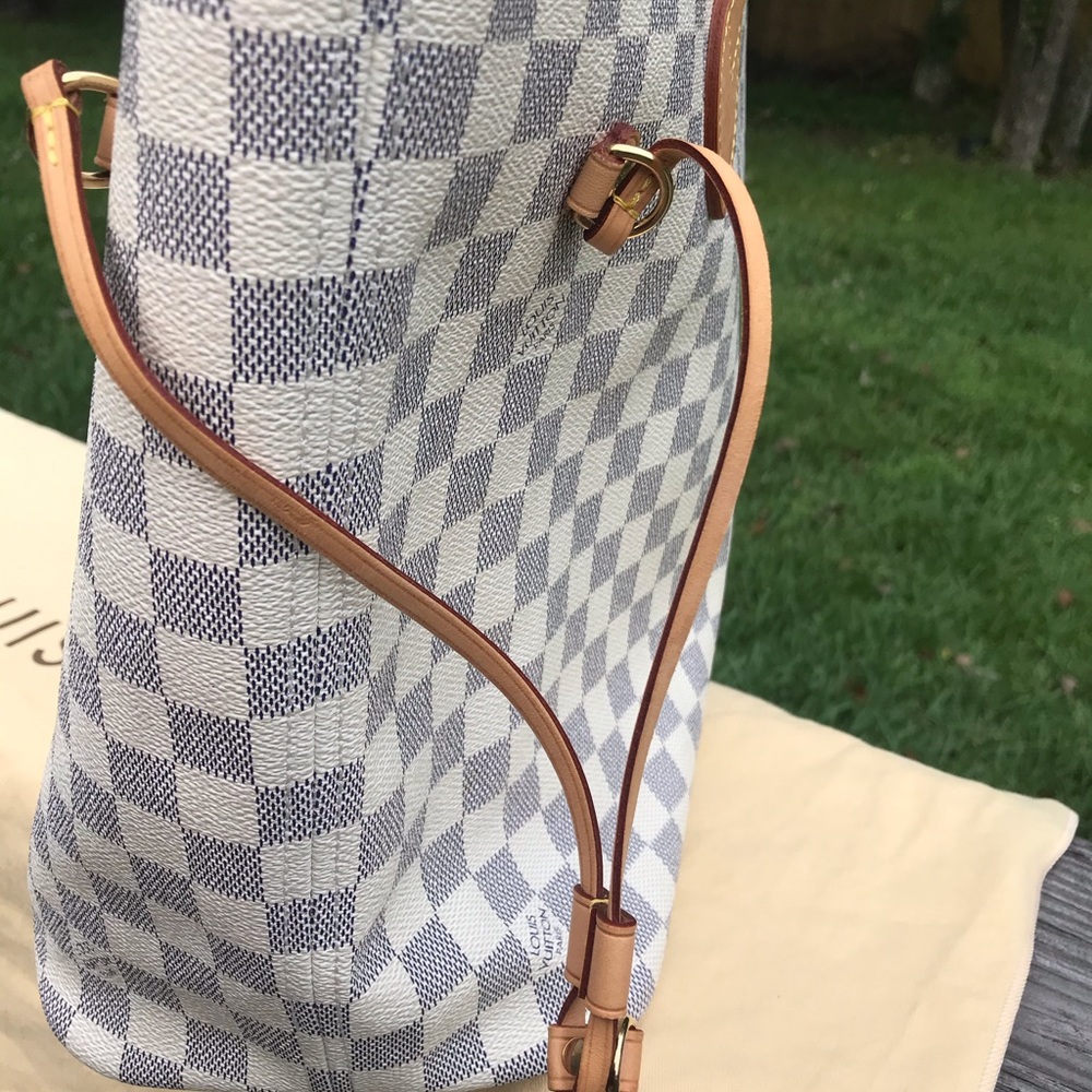 Louis Vuitton Neverfull Dameir Azur.MM size . - Picture 9 of 13